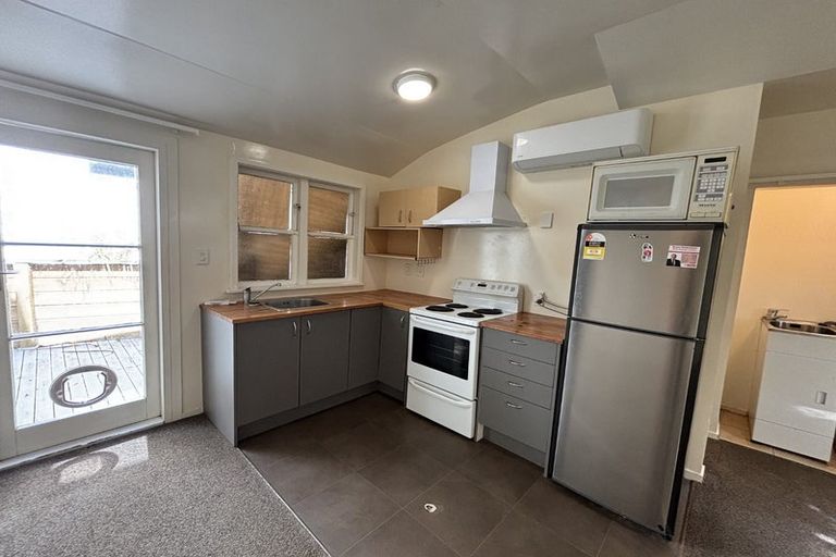 Photo of property in 56 Mortimer Terrace, Brooklyn, Wellington, 6021