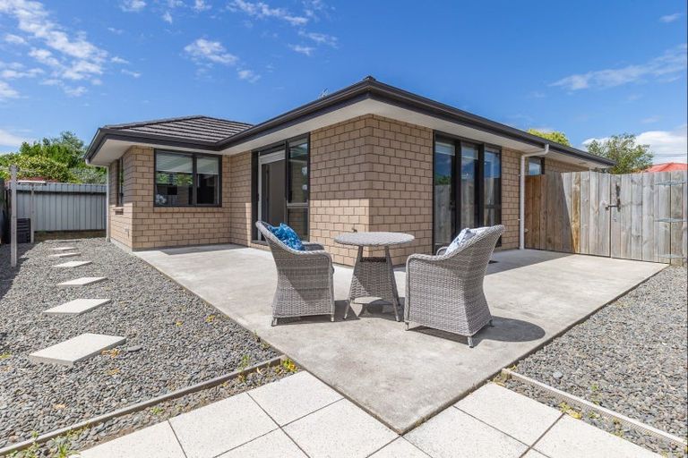 Photo of property in 30b Queenwood Road, Levin, 5510