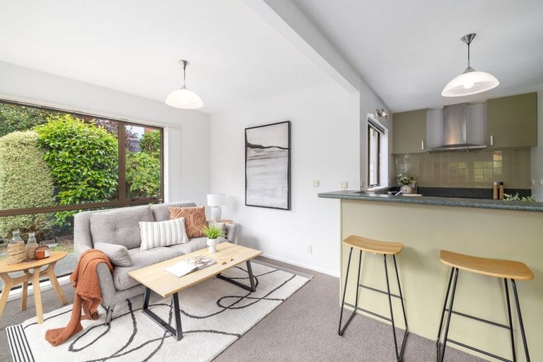 Photo of property in 21 Wadeley Road, Ilam, Christchurch, 8041