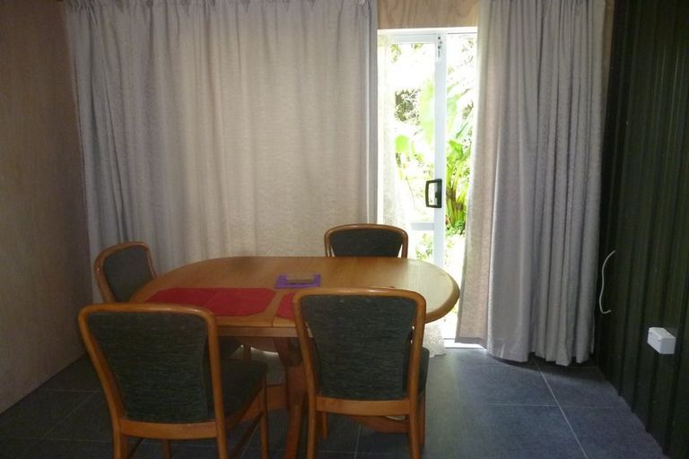 Photo of property in 787 Scenic Drive, Henderson Valley, Auckland, 0612