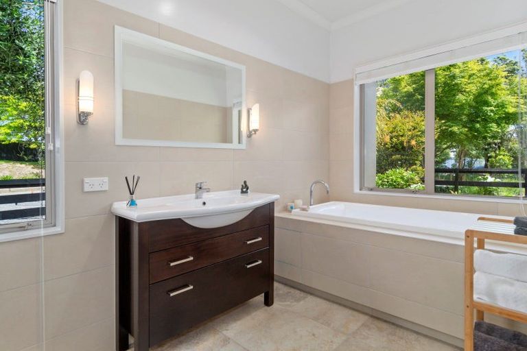 Photo of property in 30 Goodall Road, Snells Beach, 0920