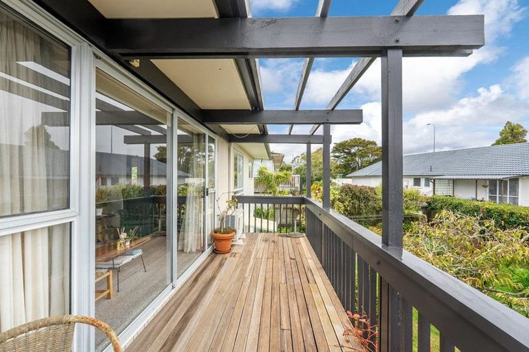 Photo of property in 2/371 East Coast Road, Mairangi Bay, Auckland, 0630