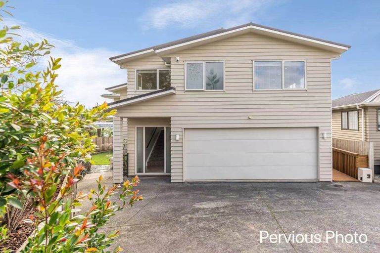 Photo of property in 18 Celeste Place, Totara Vale, Auckland, 0627