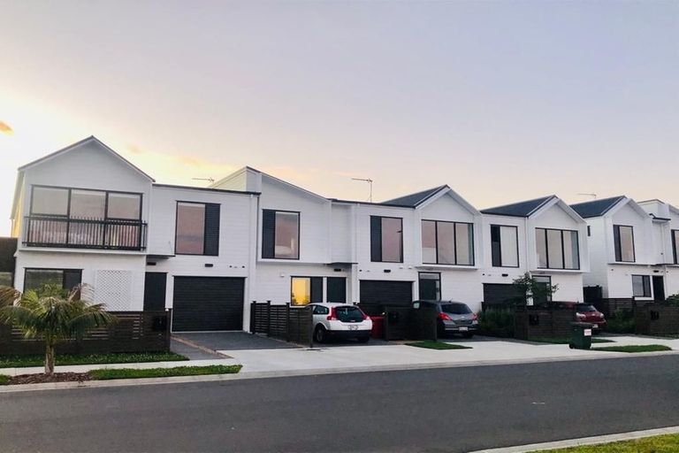 Photo of property in 3 Cambie Avenue, Red Beach, 0932