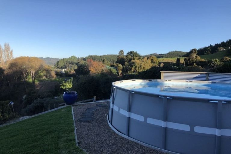 Photo of property in 8 Brenton Place, Whangamata, 3691