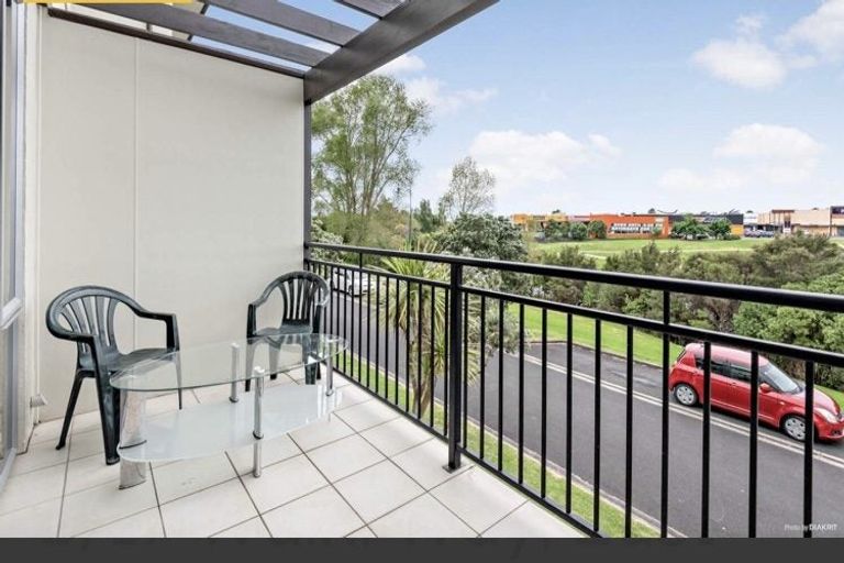 Photo of property in 3/17 Waihi Way, East Tamaki, Auckland, 2013