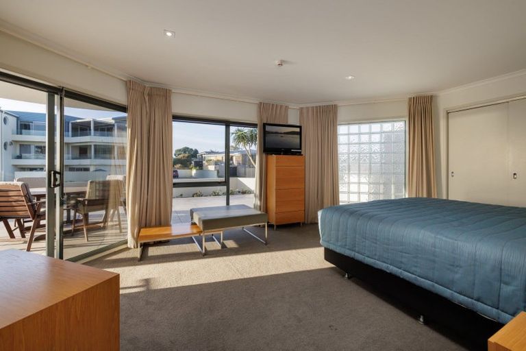 Photo of property in 208/178 Marine Parade, Mount Maunganui, 3116