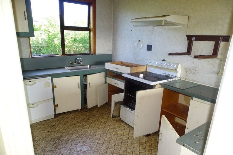 Photo of property in 246d Marine Parade, Bluff, 9814