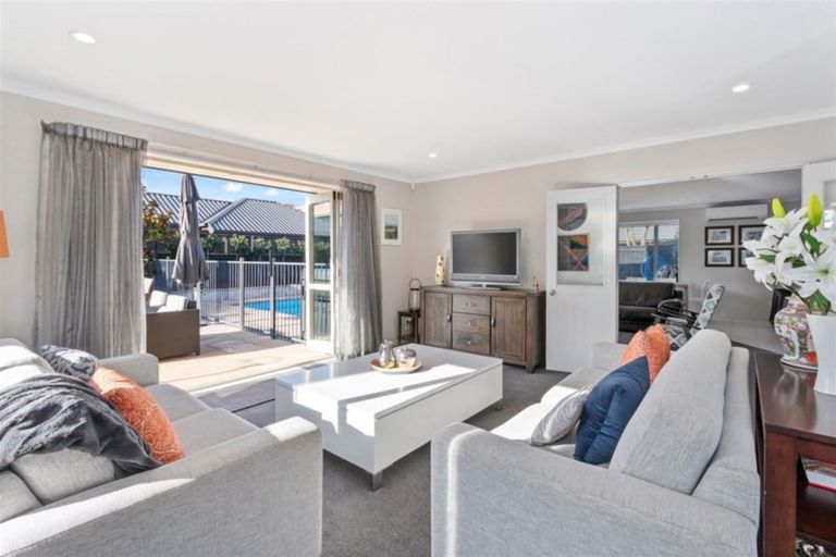 Photo of property in 7 Saint Clair Close, Harewood, Christchurch, 8051