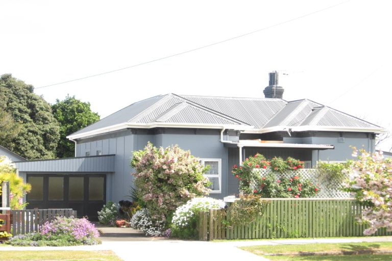 Photo of property in 11 Hurworth Place, College Estate, Whanganui, 4500