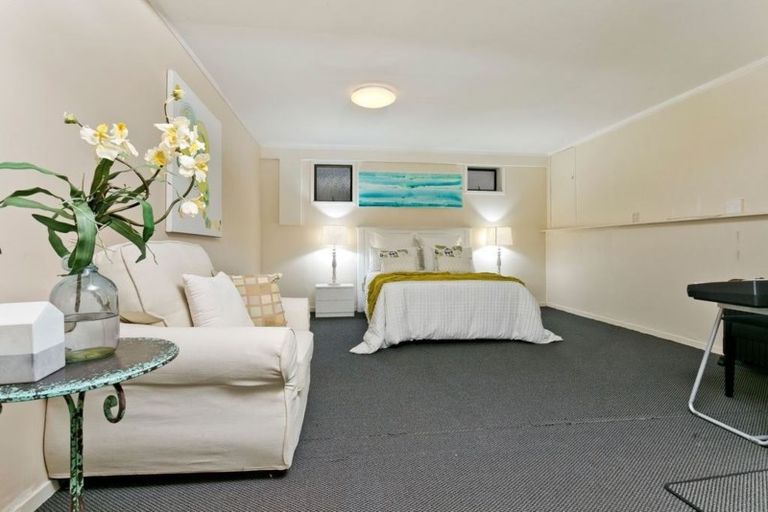 Photo of property in 223 Glamorgan Drive, Torbay, Auckland, 0630