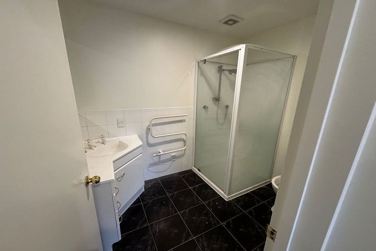 Photo of property in 95 Hensman Road, Queenstown, 9300