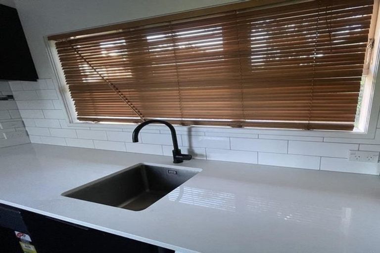 Photo of property in 239 Golf Road, Titirangi, Auckland, 0604