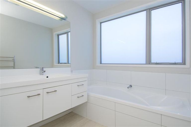 Photo of property in 53 Kohekohe Road, Papamoa Beach, Papamoa, 3118