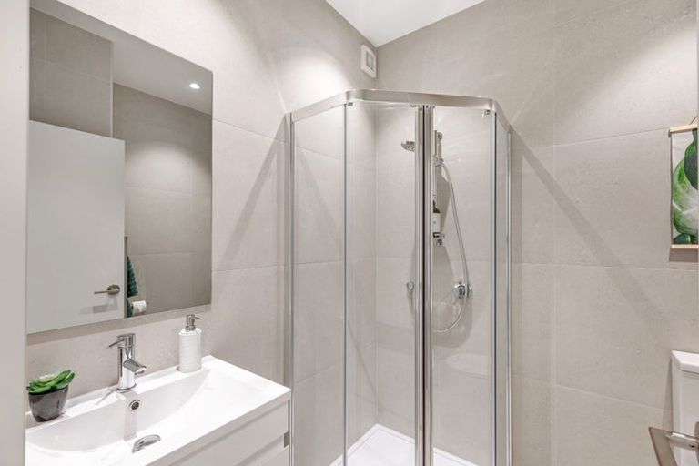 Photo of property in 12 Parenga Lane, Kumeu, 0810