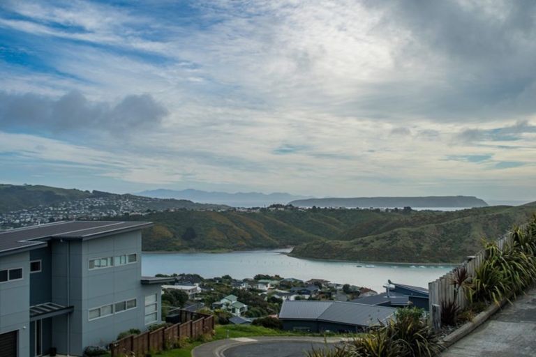Photo of property in 4 Seascape View, Paremata, Porirua, 5024