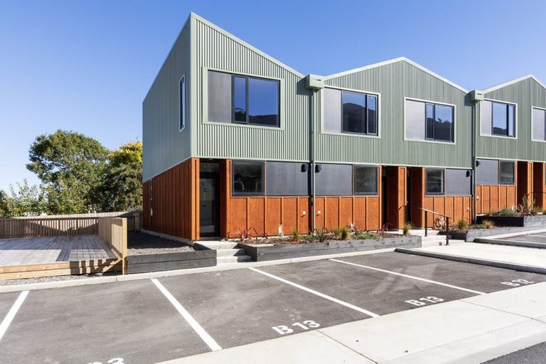 Photo of property in 10-12 Utauta Street, Waikanae, 5036