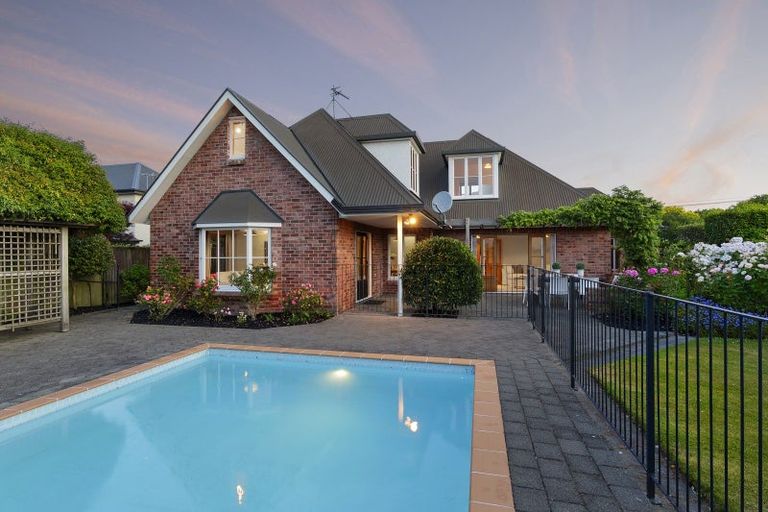 Photo of property in 25 Peel Street, Strowan, Christchurch, 8052