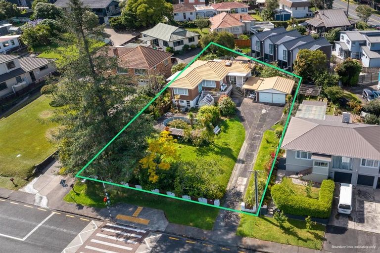 Photo of property in 3 Lavelle Road, Henderson, Auckland, 0612