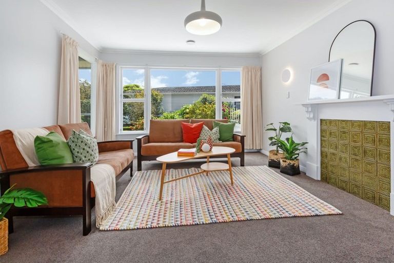 Photo of property in 1/13 Luckie Street, Tawa, Wellington, 5028