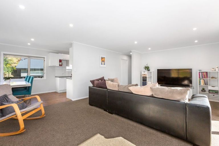 Photo of property in 60a Leicester Street, Cannons Creek, Porirua, 5024