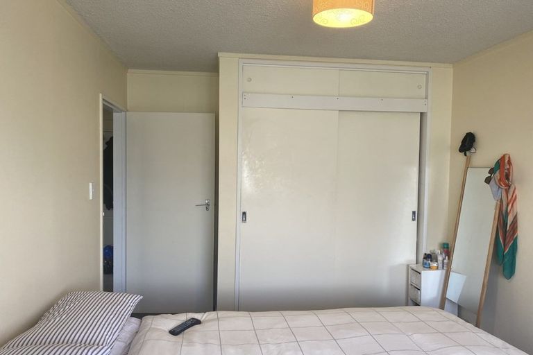 Photo of property in 5 Hawker Street, Mount Victoria, Wellington, 6011