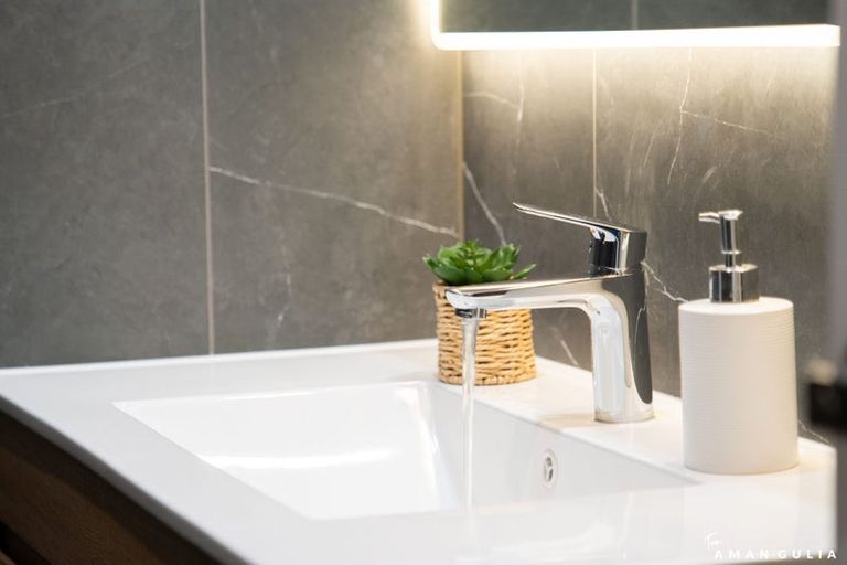 Photo of property in 8c Butterworth Drive, Glendene, Auckland, 0602