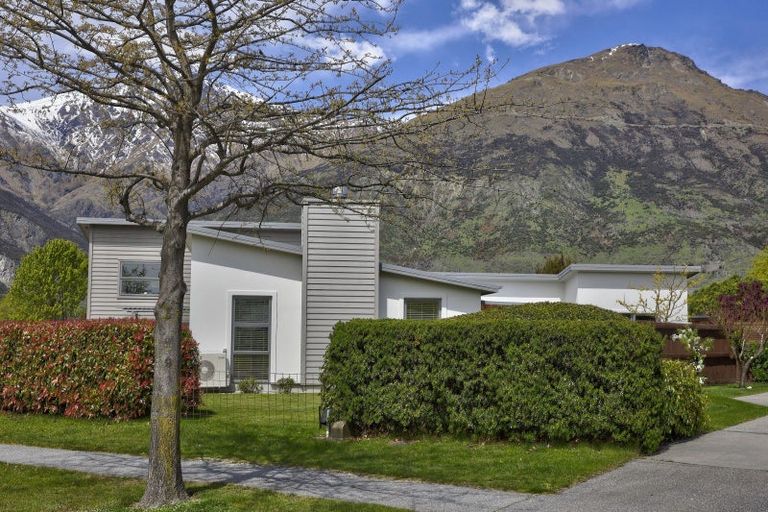 Photo of property in 34 Erskine Street, Lake Hayes, Queenstown, 9304