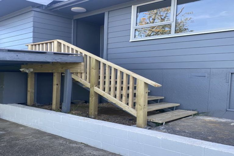 Photo of property in 2/25 Cranston Street, Torbay, Auckland, 0632