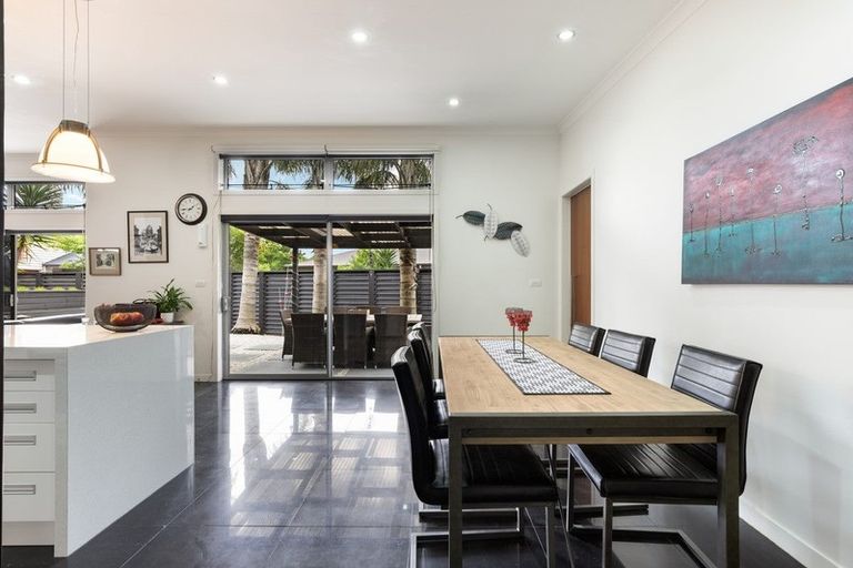 Photo of property in 111a Carlyle Street, Leamington, Cambridge, 3432