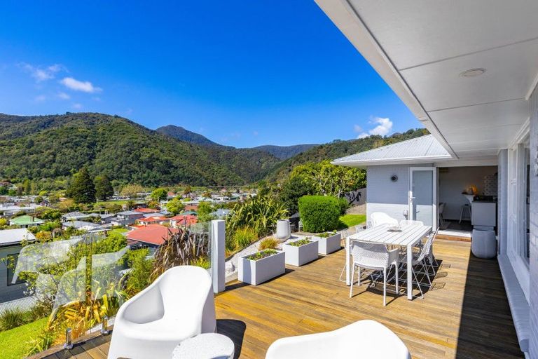 Photo of property in 8 Dorset Street, Picton, 7220