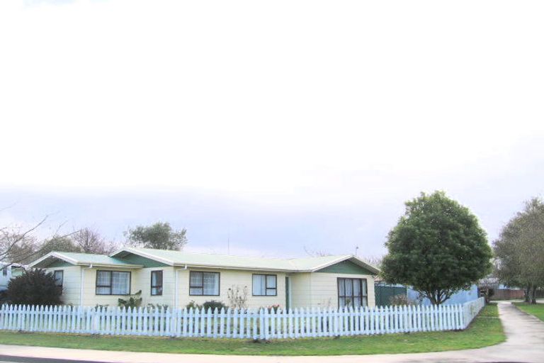 Photo of property in 80 Diaz Drive, Flaxmere, Hastings, 4120