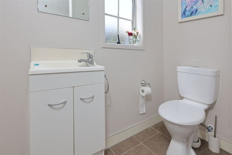 Photo of property in 36 Mulvaney Crescent, Henderson, Auckland, 0612