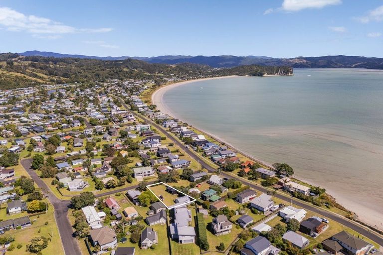Photo of property in 40 Hardy Place, Cooks Beach, Whitianga, 3591