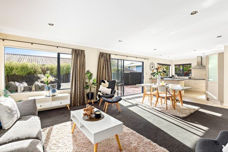 Photo of property in 326a Glengarry Road, Glen Eden, Auckland, 0602