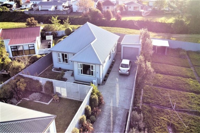 Photo of property in 3c Moohan Street, Wainuiomata, Lower Hutt, 5014