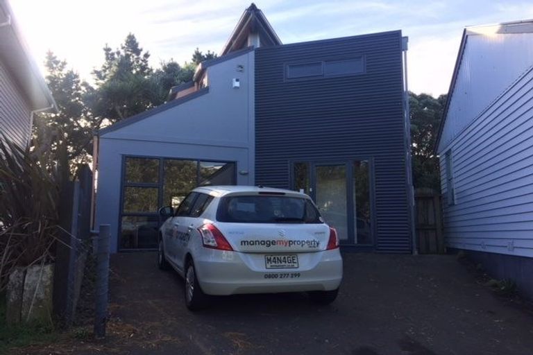 Photo of property in 22 Quebec Street, Kingston, Wellington, 6021