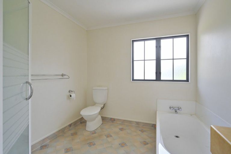 Photo of property in 1420b Karamu Road North, Mayfair, Hastings, 4122
