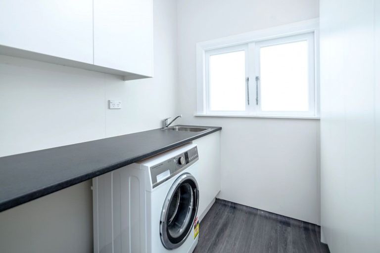 Photo of property in 1 Hayward Street, Featherston, 5710