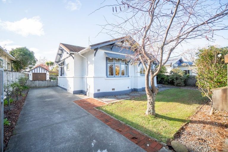 Photo of property in 23 Marne Street, Hokowhitu, Palmerston North, 4410