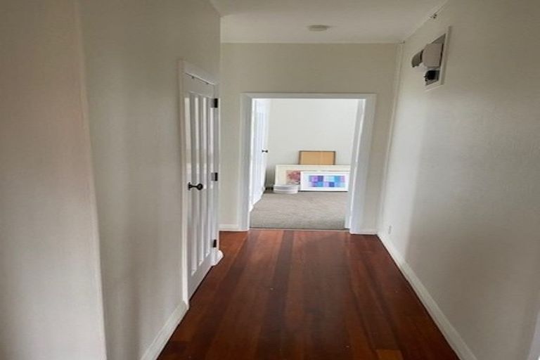 Photo of property in 8 Bedford Road, Marewa, Napier, 4110