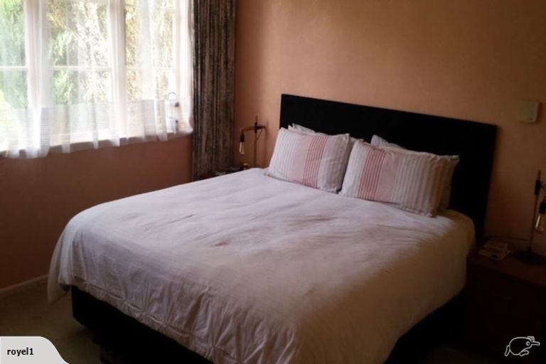 Photo of property in 16 Woodvale Grove, Fairfield, Lower Hutt, 5011