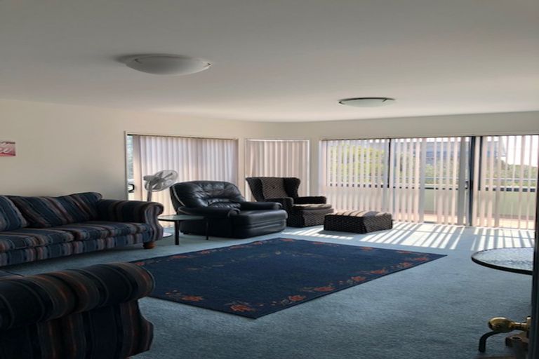 Photo of property in 230 Papamoa Beach Road, Papamoa Beach, Papamoa, 3118