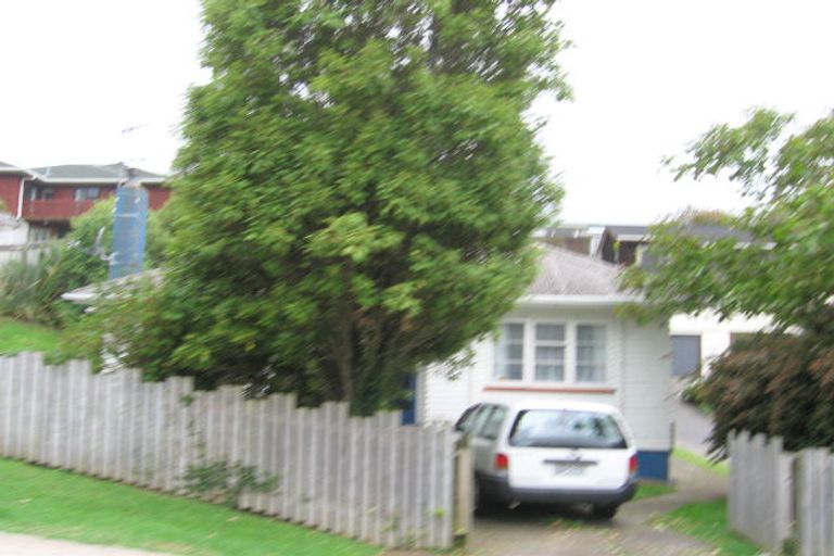 Photo of property in 9 Roy Street, Tawa, Wellington, 5028