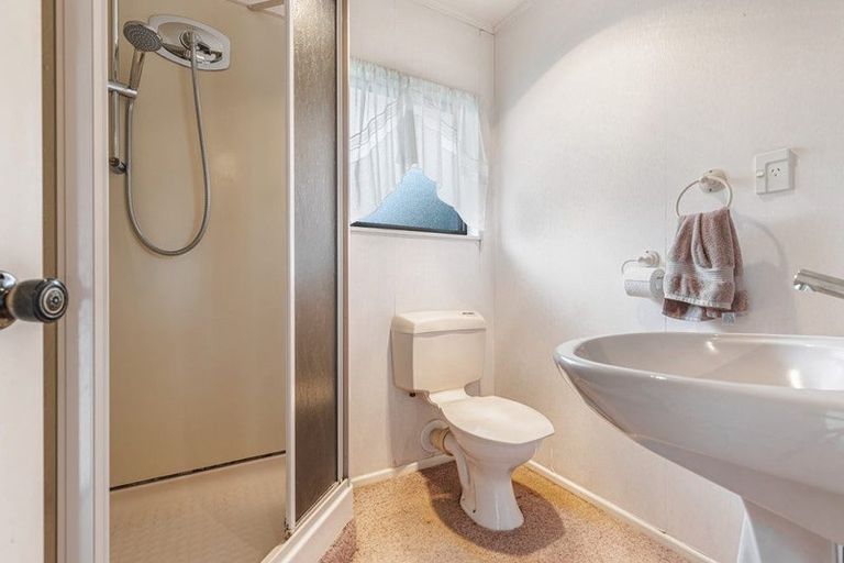 Photo of property in 131b Parrs Cross Road, Glen Eden, Auckland, 0612