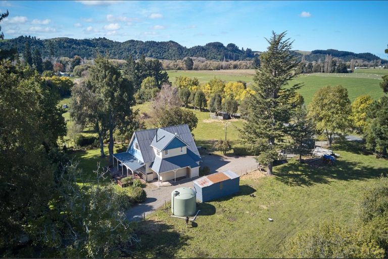 Photo of property in 104 School Road, Pleasant Valley, Geraldine, 7991