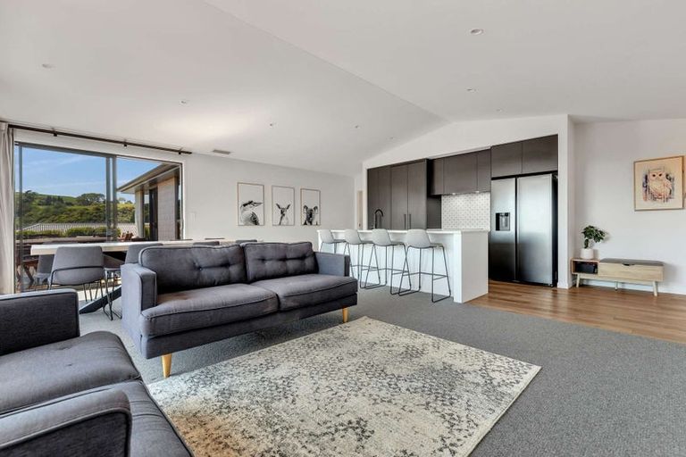 Photo of property in 90 Adler Drive, Ohauiti, Tauranga, 3112