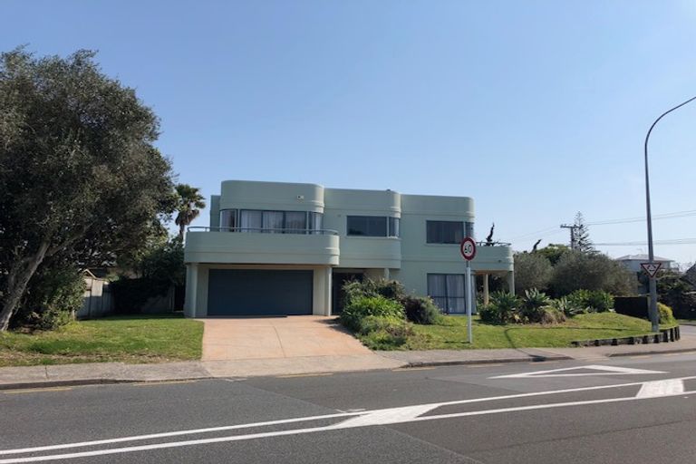 Photo of property in 230 Papamoa Beach Road, Papamoa Beach, Papamoa, 3118