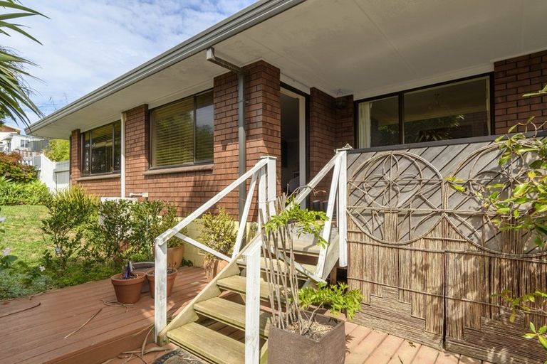 Photo of property in 74 Harbour View Road, Omokoroa, 3114