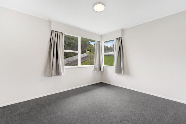 Photo of property in 194 Don Buck Road, Massey, Auckland, 0614